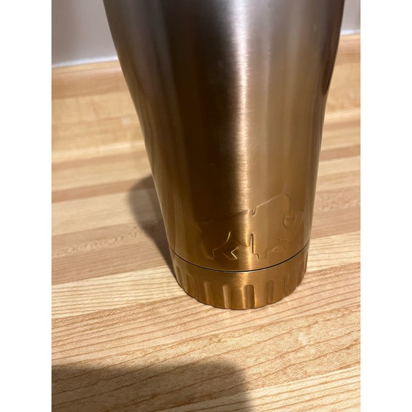 Silver Buffalo 18/8 stainless steel 20oz tumbler with lid - Picture 6 of 7